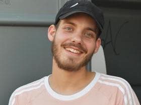 San Holo (18+)